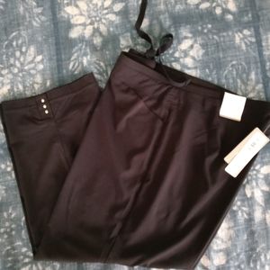 CHICO'S WEEKENDS CAPRI PANTS NWT